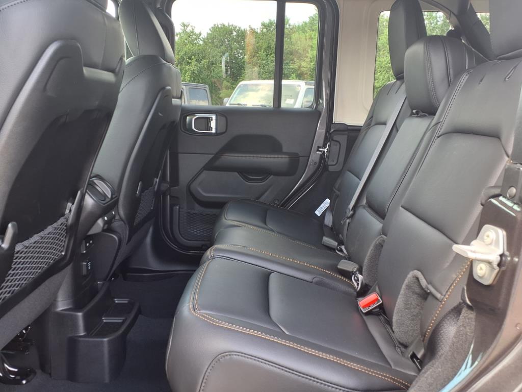 2025 Jeep Wrangler Sahara Granite Crystal Clearcoat Metallic at League City CDJR