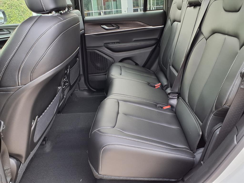 2025 Jeep Grand Cherokee Limited Bright White Clearcoat at League City CDJR