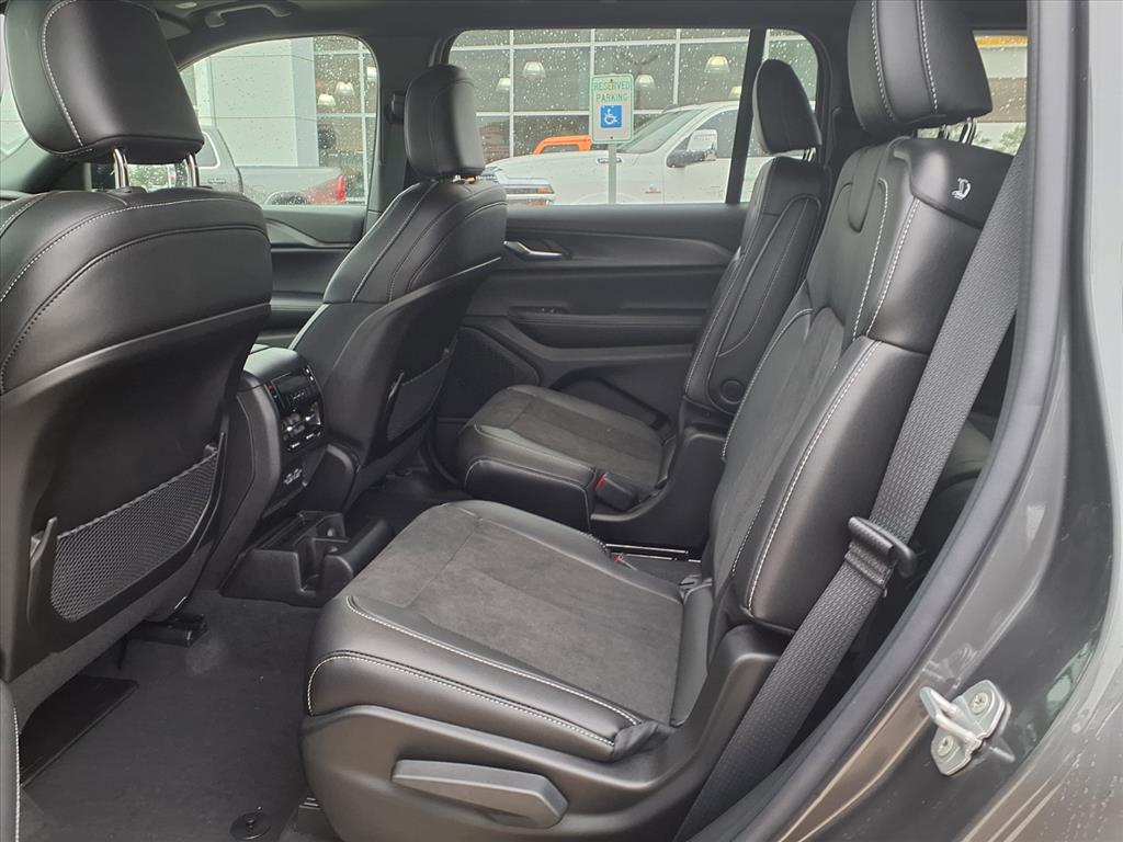 2025 Jeep Grand Cherokee L Laredo Metallic at League City CDJR