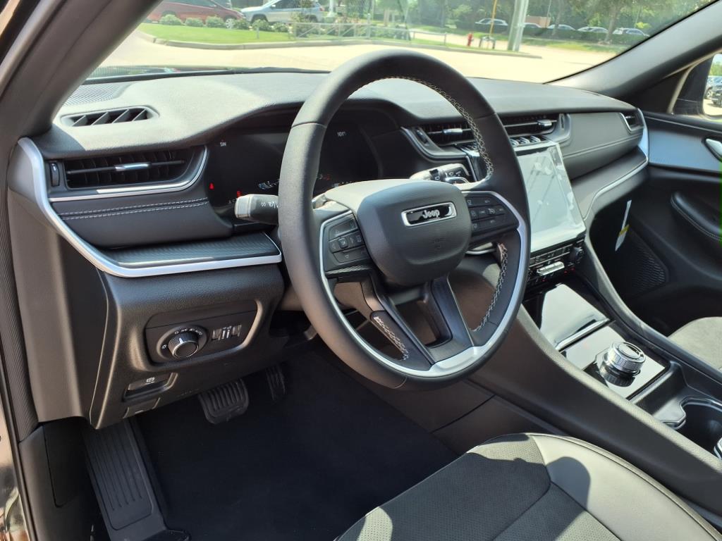 2025 Jeep Grand Cherokee L Laredo - 8