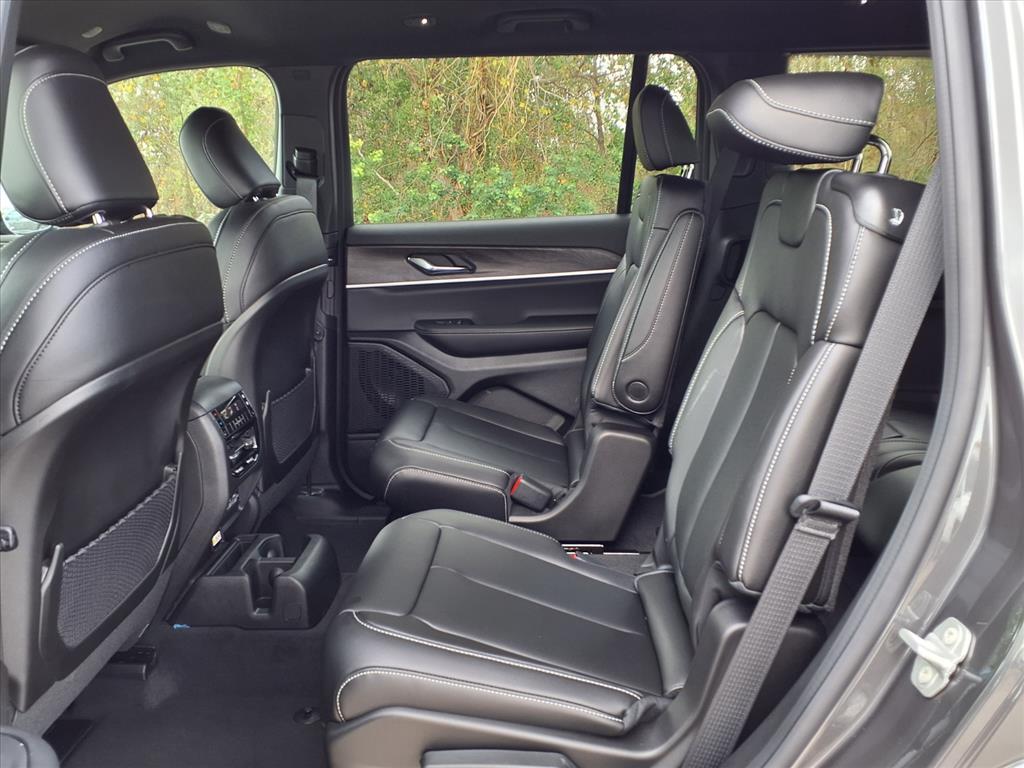 2025 Jeep Grand Cherokee L Limited Metallic at League City CDJR