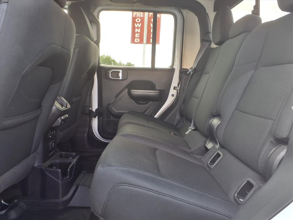 2021 Jeep Gladiator Willys - 8