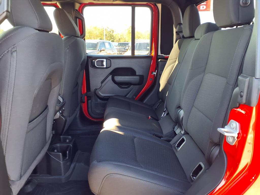 2023 Jeep Gladiator Willys - 8