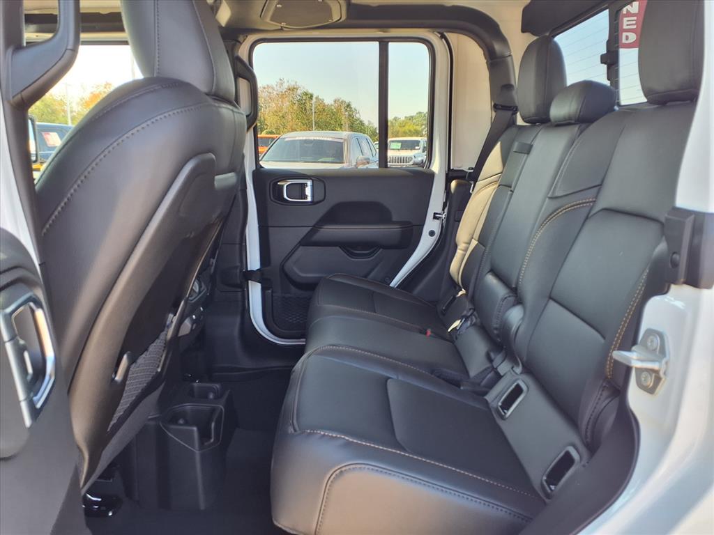 2025 Jeep Gladiator Sport Bright White Clearcoat at League City CDJR