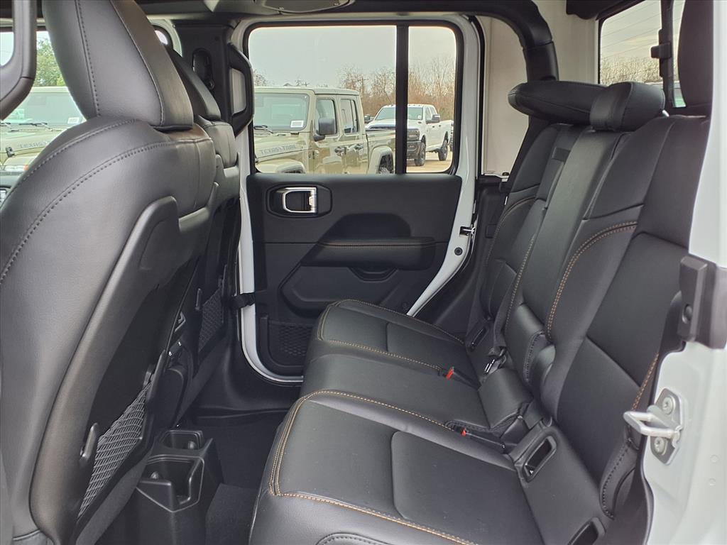 2026 Jeep Gladiator Sport Bright White Clearcoat at League City CDJR