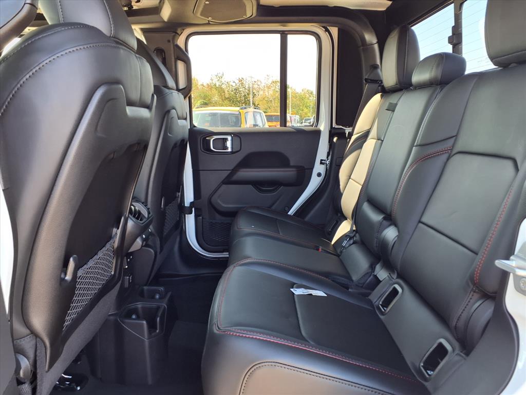 2026 Jeep Gladiator Rubicon Bright White Clearcoat at League City CDJR