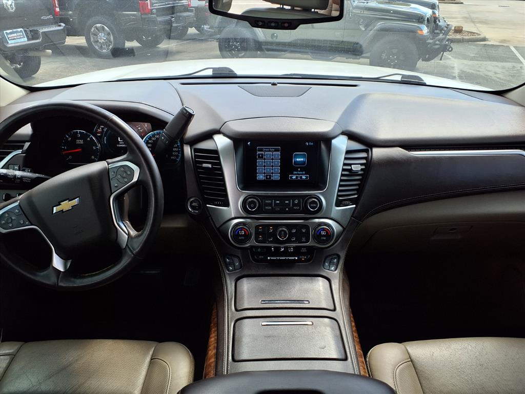 2017 Chevrolet Suburban Premier - 8