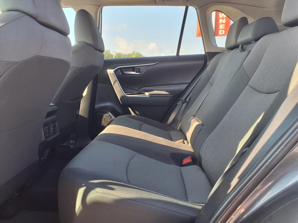 2023 Toyota RAV4 XLE - 8