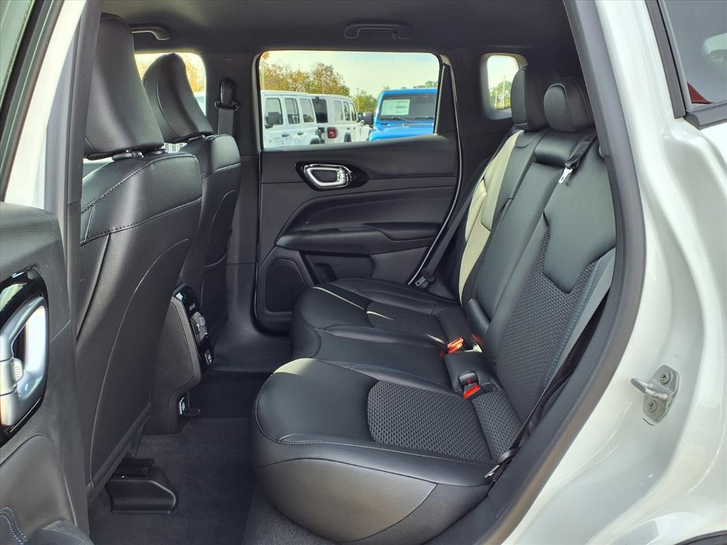 2026 Jeep Compass Latitude White at League City CDJR