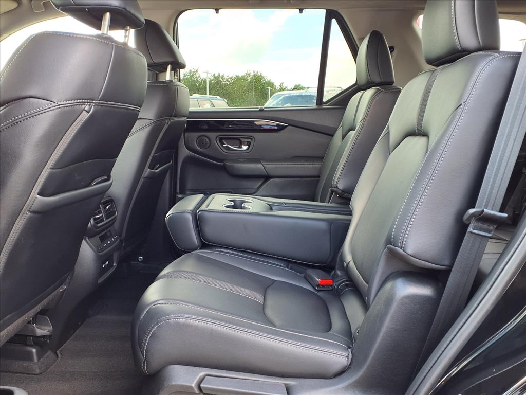 2023 Honda Pilot EX-L 8 Passenger - 8