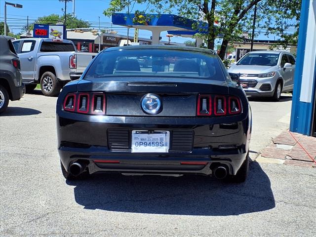 2014 Ford Mustang V6