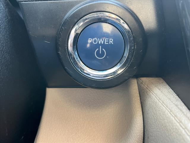 2013 Toyota Camry Hybrid LE - Photo 10