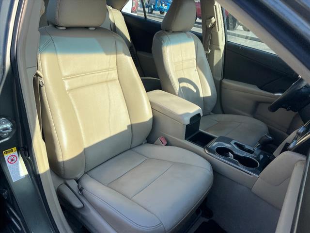 2013 Toyota Camry Hybrid LE - Photo 14