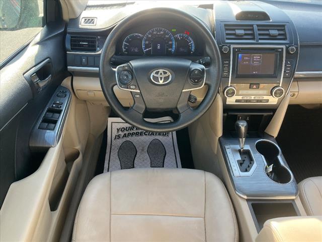 2013 Toyota Camry Hybrid LE - Photo 17