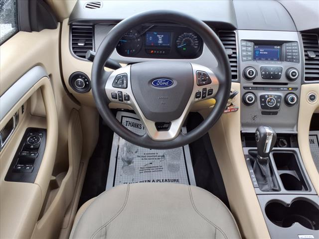 2017 Ford Taurus SE