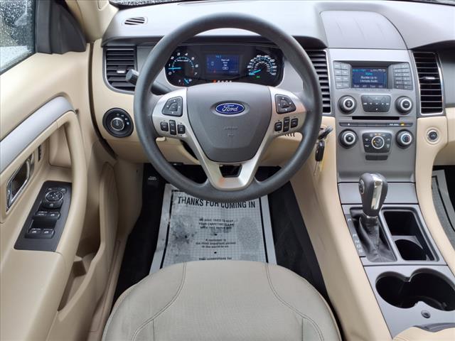 2014 Ford Taurus SE