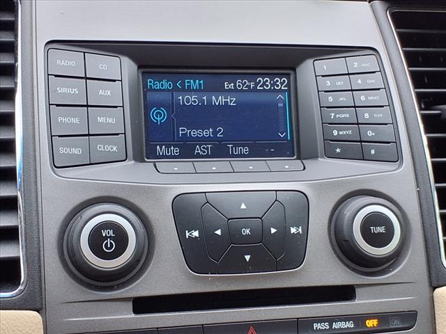 2014 Ford Taurus SE