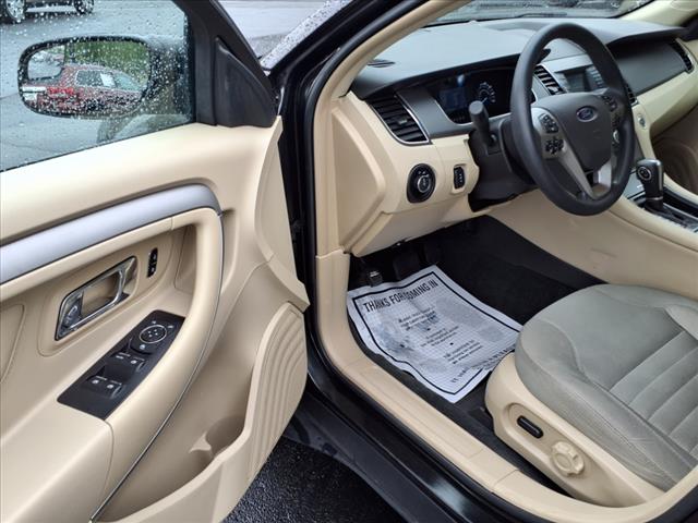 2014 Ford Taurus SE