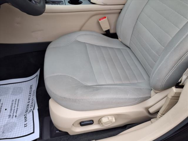 2014 Ford Taurus SE