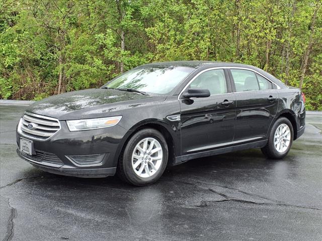 2014 Ford Taurus SE