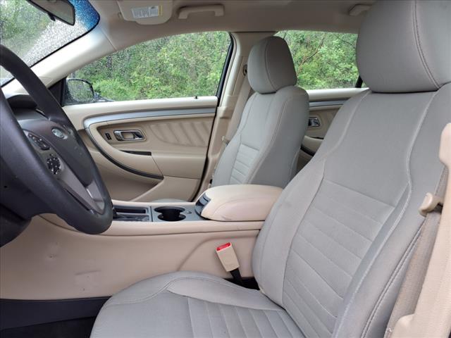 2014 Ford Taurus SE