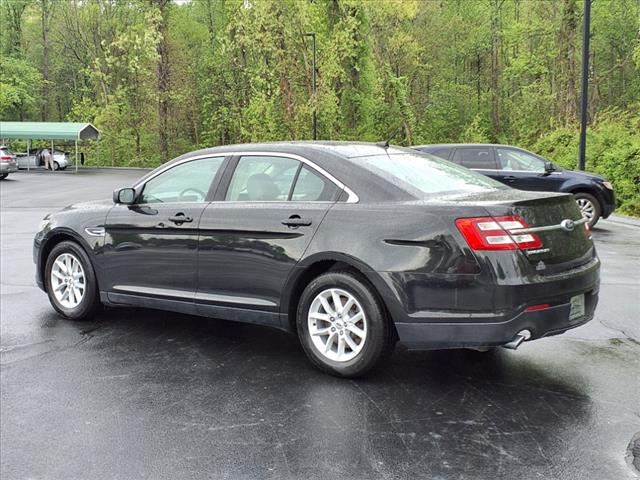 2014 Ford Taurus SE