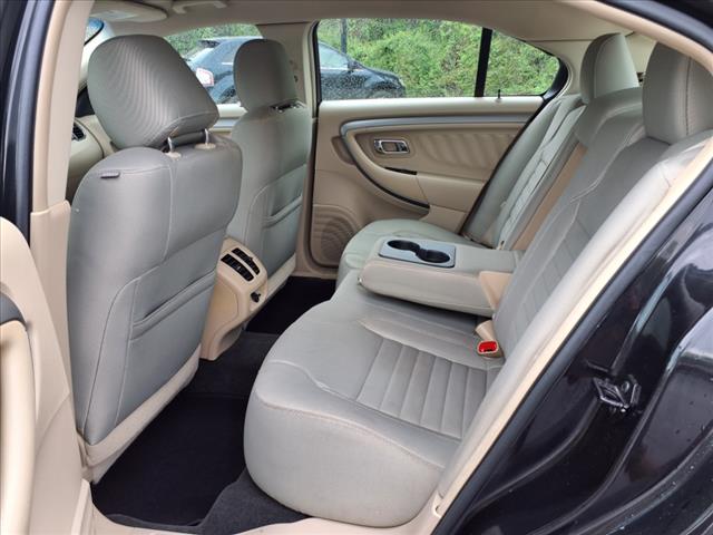 2014 Ford Taurus SE
