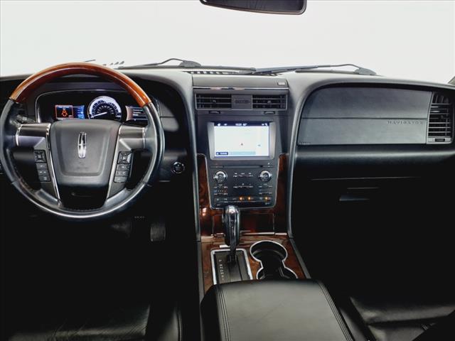 2017 Lincoln Navigator Select