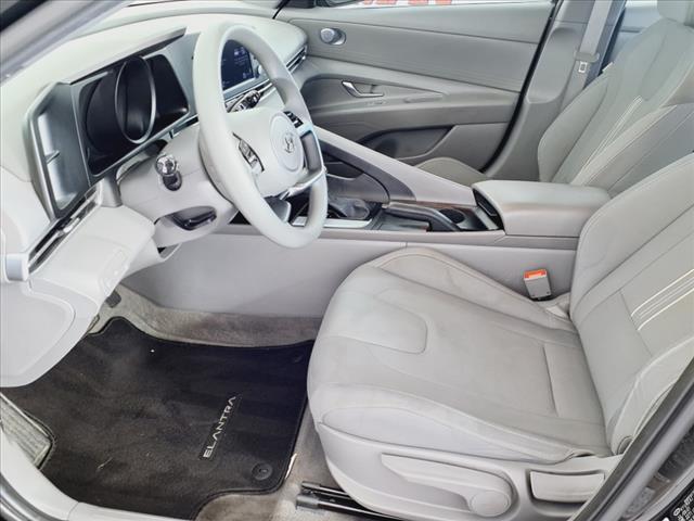 2022 Hyundai ELANTRA SEL
