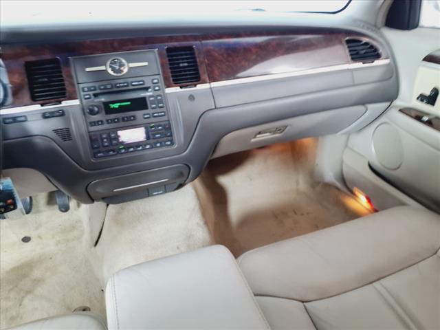 2011 Lincoln Town Car Signature Limited