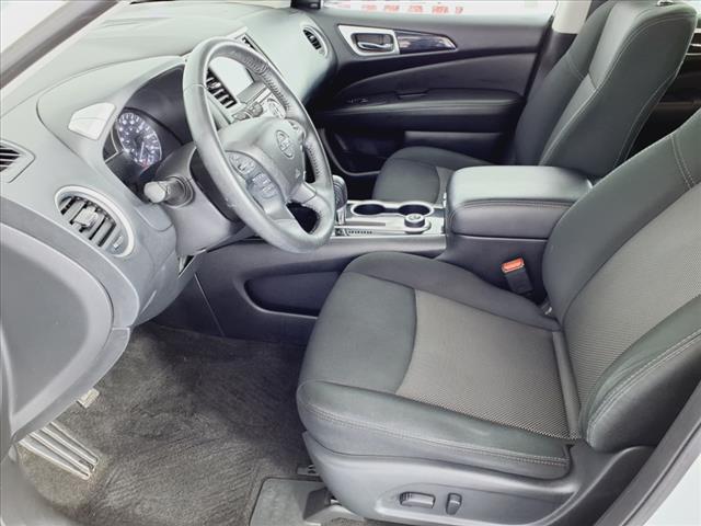 2020 Nissan Pathfinder SV