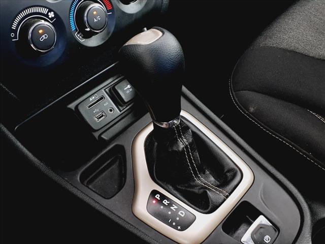 2015 Jeep Cherokee Sport
