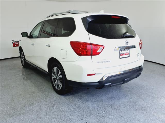 2020 Nissan Pathfinder SV