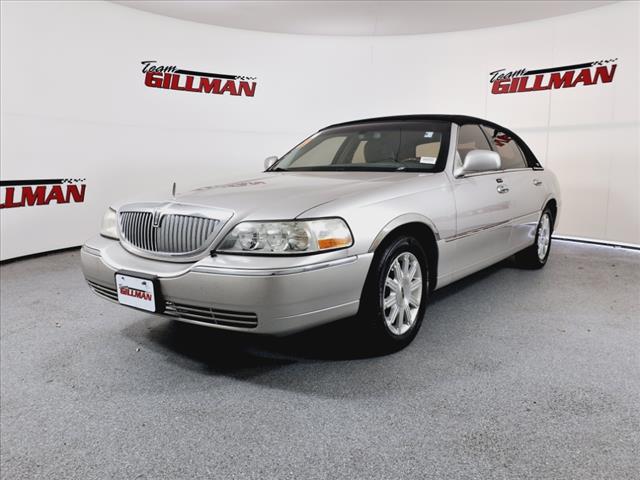 2011 Lincoln Town Car Signature Limited
