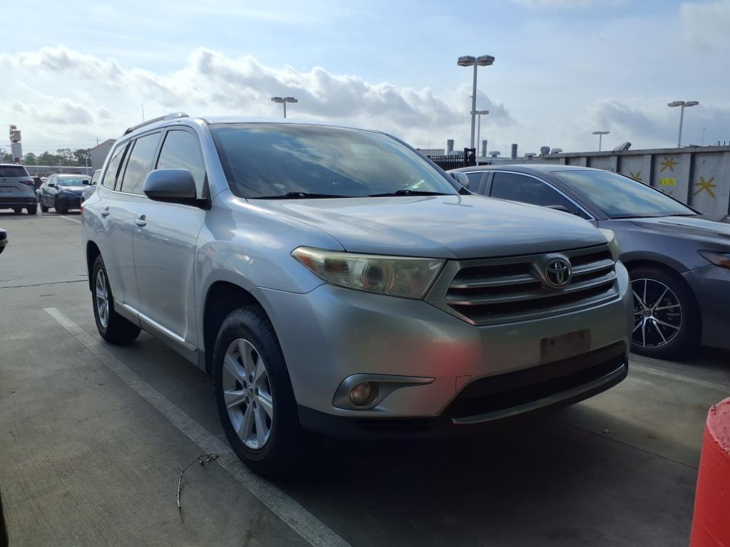 2013 Toyota Highlander SE