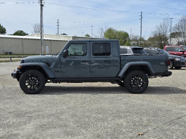 2025 Jeep Gladiator NightHawk