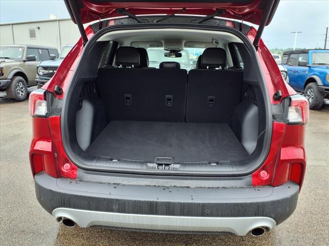 2022 Ford Escape Hybrid Titanium