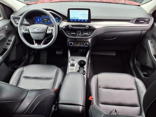 2022 Ford Escape Hybrid Titanium