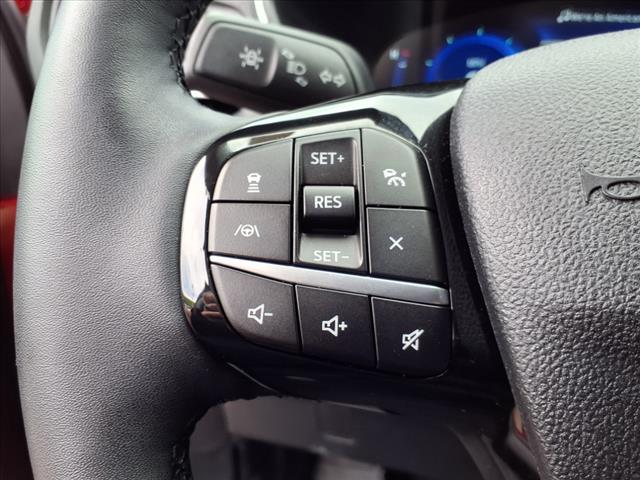 2022 Ford Escape Hybrid Titanium