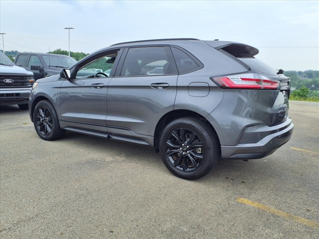 2022 Ford Edge SE