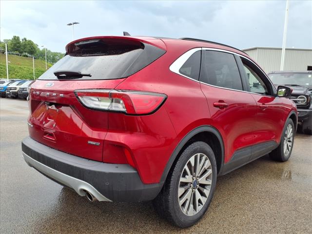 2022 Ford Escape Hybrid Titanium