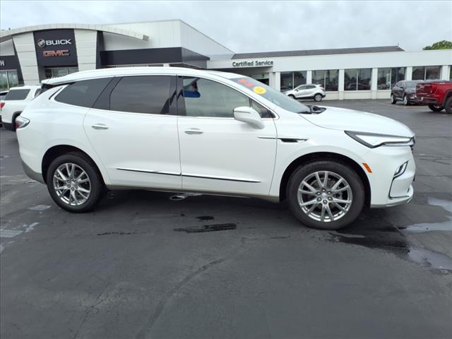 2022 Buick Enclave Essence