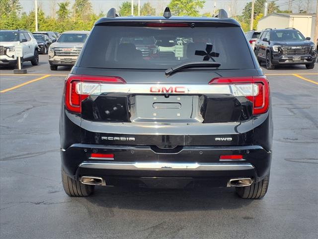 2023 GMC Acadia Denali