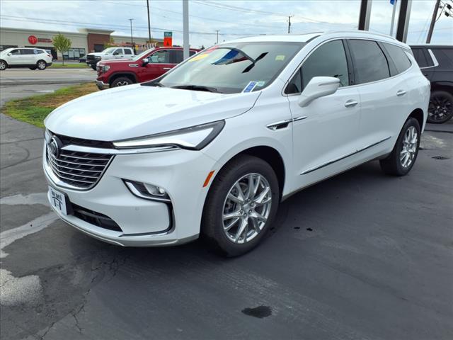 2022 Buick Enclave Essence
