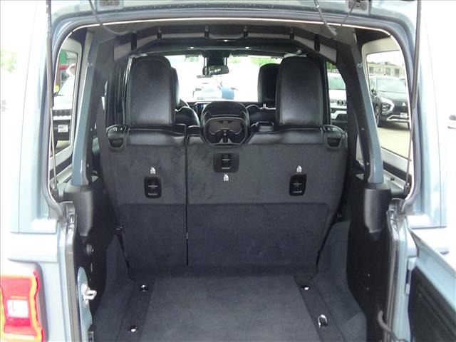 2024 Jeep Wrangler Sahara:C6909