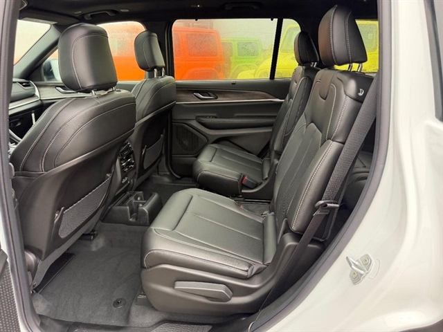 2025 Jeep Grand Cherokee L Limited:25-246