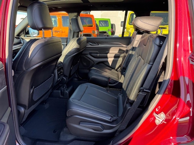 2025 Jeep Grand Cherokee L Limited:25-240