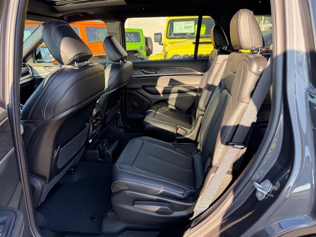 2025 Jeep Grand Cherokee L Limited:25-232