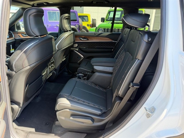 2026 Jeep Grand Cherokee L Summit:26-139
