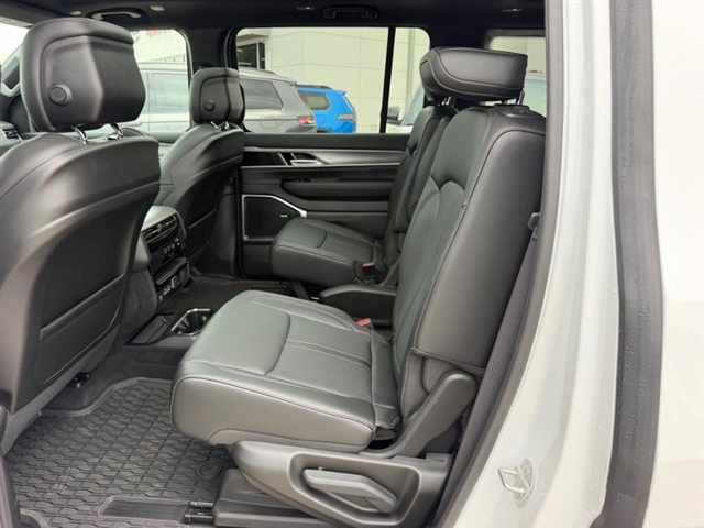 2026 Jeep Grand Wagoneer Upland:26-218